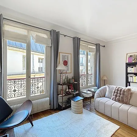 Apartment Charming Near The Eiffel Tower
