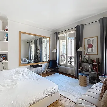 Charming Near The Eiffel Tower Apartment *
